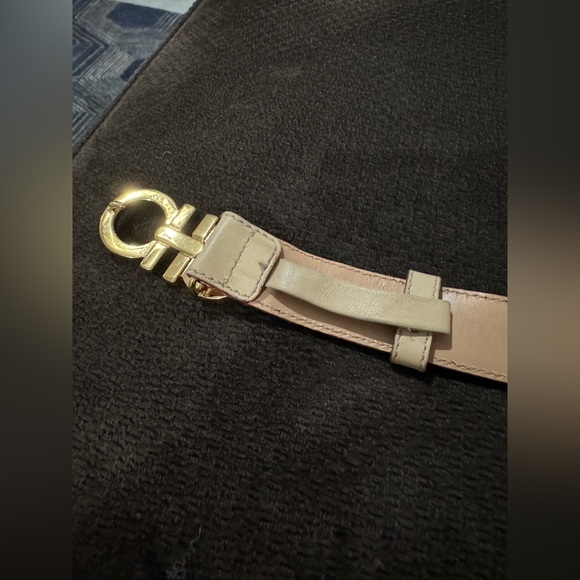 Salvatore Ferragamo GANCINI beige and gold belt M - Picture 9 of 13